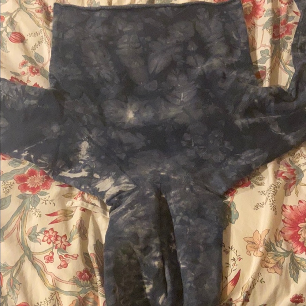 tie dye “brooklyn” hoodie - Picture 2 of 3